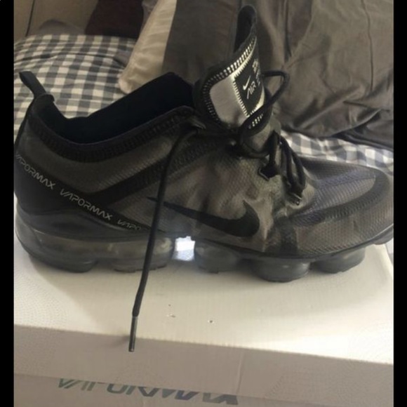 Nike vapormaxs shoes - Picture 5 of 8